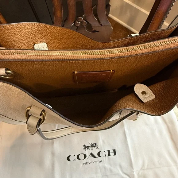 Coach Tyler Carryall 28 Bag - Picture 3 of 14